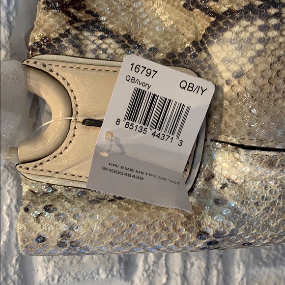 🌟 NWT- Limited Ed. Kristin Embossed Python Tote - Picture 5 of 10